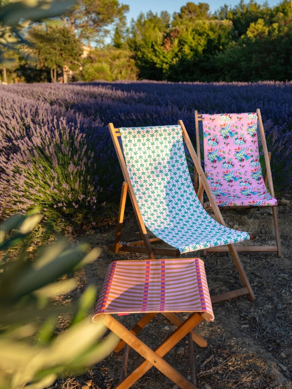 Zoom sur les chiliennes en bois : design et confort au rendez-vous