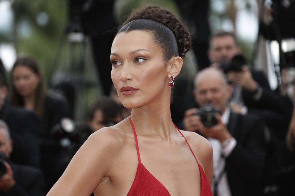 Bella Hadid taille : quelle est sa vraie mesure ?